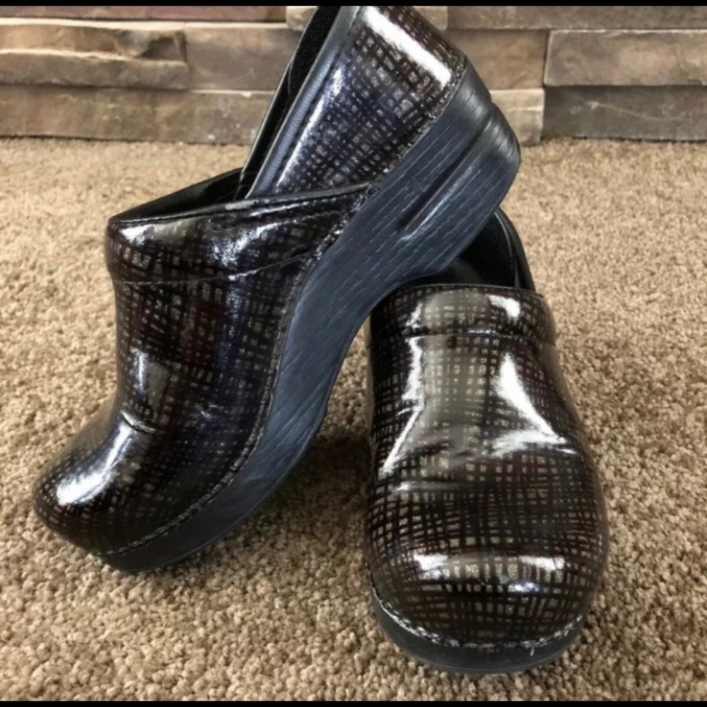 Dansko Women’s Professional Clogs EU 35 / US 4.5-5